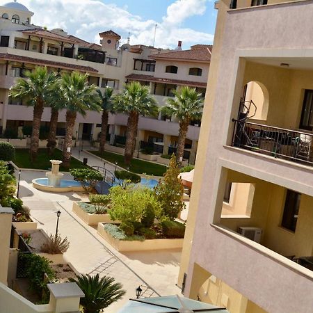 Queens Gardens - Kato Paphos - Next To Kings Ave Mall --- By Yiota Luaran gambar
