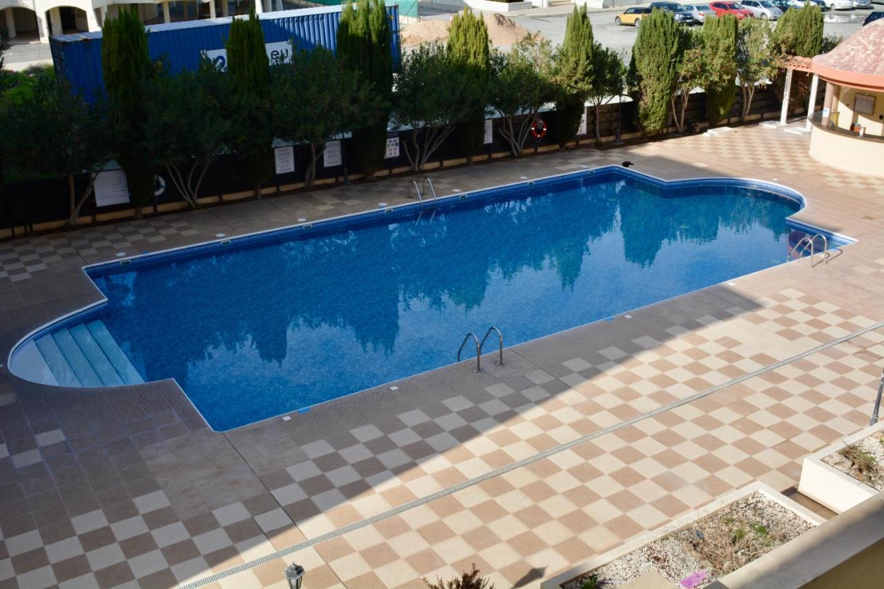 Queens Gardens - Kato Paphos - Next To Kings Ave Mall --- By Yiota Luaran gambar
